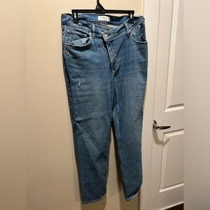 Abercrombie & Fitch 90’s Straight Ultra High Rise Blue Jeans- Never Worn